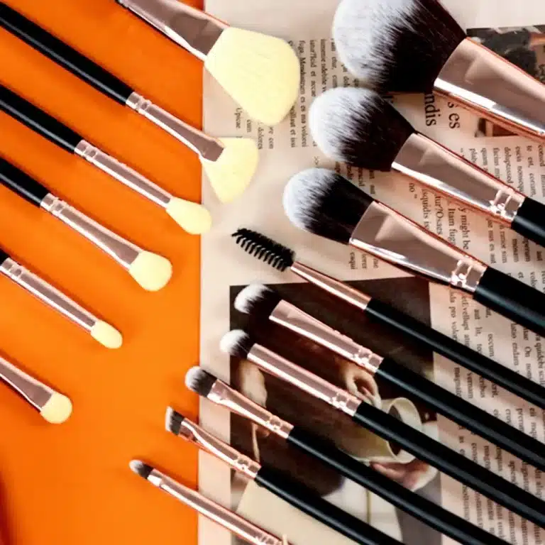 Cosmopolitan Black 16-Piece Professional Vegan Synthetic Makeup Brush Set - YITHONIA wholesale product