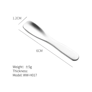 YT-CSS-017 straight-edge cosmetic spatula size chart with weight thickness and model details