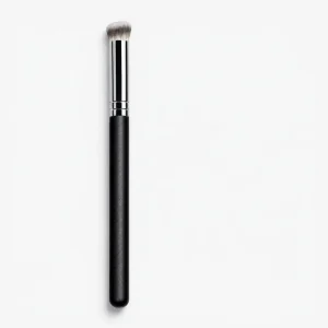 YT-SMB-026 370 angled concealer brush for precise and flawless coverage