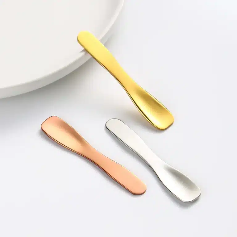 Straight-Edge Cosmetic Spatula for Skincare Jars - YITHONIA wholesale product